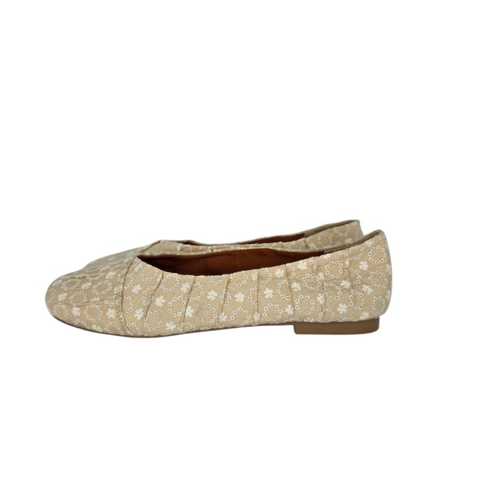 Korks - Ease Palmer Ballet Flats Beige Eyelet Fabric Squared Toe Women's Size 9M